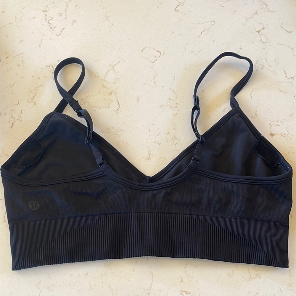 lululemon athletica Black Seamless Bra with V-Cut Design